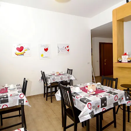 Om2rome Bed and breakfast 2*